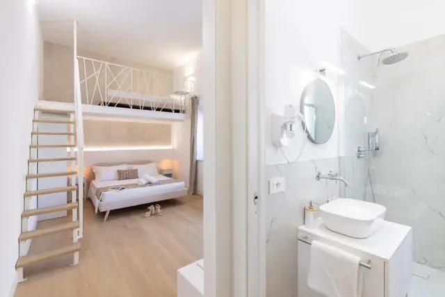 La camera e l’accesso al bagno privato